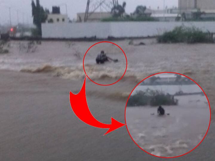 9 Inch Rainfall in Valsad at last 24 hours વલસાડમાં ધોધમાર 9 ઈંચ વરસાદ, બે કાંઠે વહેતી નદીમાં 3 બાઈક તણાયા, આ રીતે કરાયું રેસ્ક્યુ