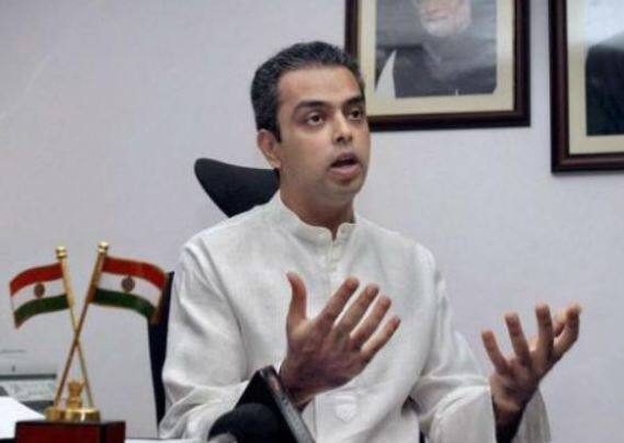 મિલિંદ દેવડાએ મુંબઈ કૉંગ્રેસ અધ્યક્ષના પદ પરથી આપ્યું રાજીનામું Mumbai Congress President Milind Deora resignation મિલિંદ દેવડાએ મુંબઈ કૉંગ્રેસ અધ્યક્ષના પદ પરથી આપ્યું રાજીનામું