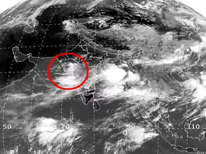 IMD predicts heavy rainfall in India on Next 5 days કઈ જગ્યાએ કડાકા-ભડાકા સાથે વરસાદ તુટી પડશે? હવામાન વિભાગે શું કરી મોટી આગાહી? જાણો વિગત