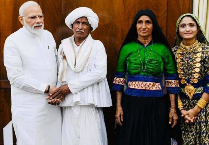 Gujarati Folk Singer Geeta Rabari Visits PM Modi In Delhi | ગીતા રબારીએ PM  સાથે કરી મુલાકાત, જાણો મોદીએ શું કહ્યું