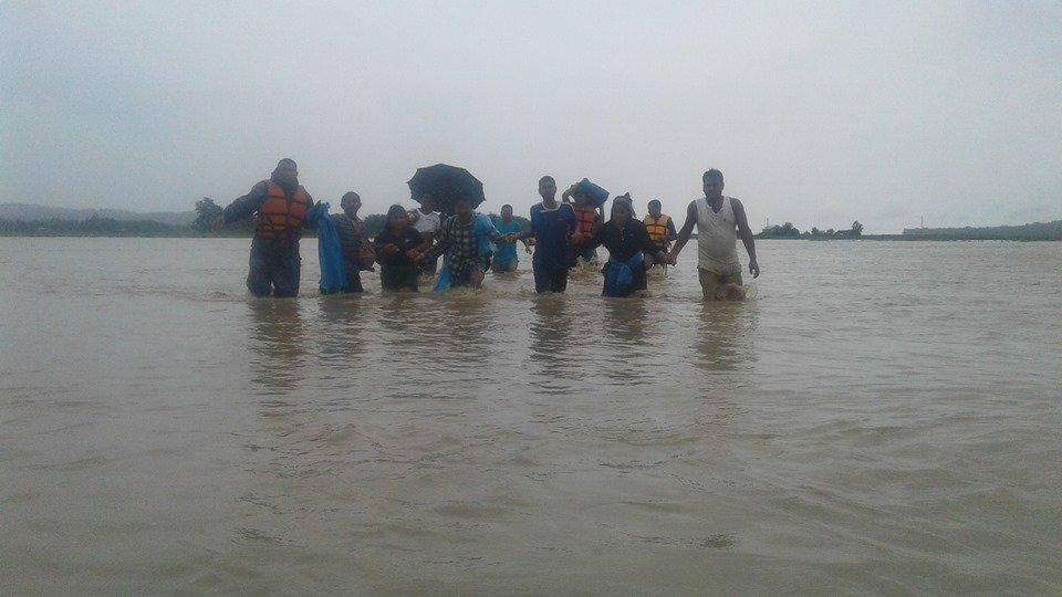Nepal flood 43 people dead 24 missing નેપાળમાં પૂર-ભૂસ્ખલનથી 43નાં મોત, 24 લોકો ગુમ