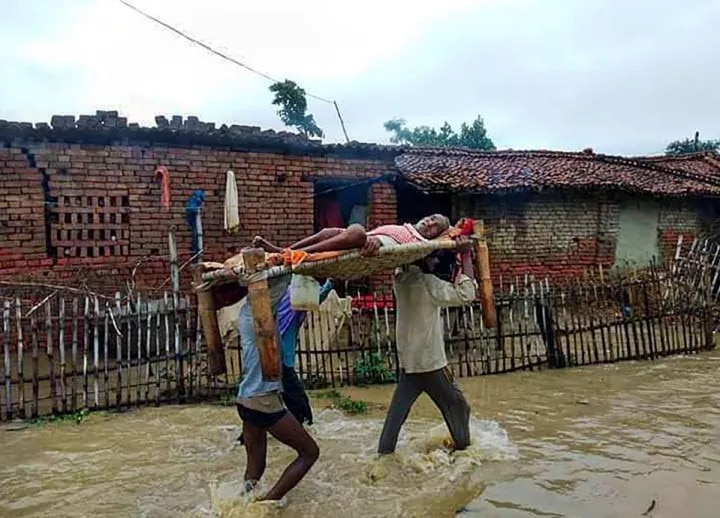 floods in bihar due to heavy rains બિહારમાં ભારે વરસાદથી નદીઓ ગાંડીતુર, 6 જિલ્લાઓમાં પુરનુ પાણી ઘૂસી ગયુ, જાણો વિગતે