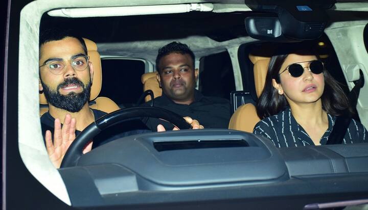 ઇંગ્લેડ પ્રવાસ દરમિયાન વિરાટ અને અનુષ્કાની તસ્વીરો સોશિયલ મીડિયા પર ખૂબ વાયરલ થઈ હતી. અનુષ્કાને મેચ દરમિયાન ટીમ ઈન્ડિયા અને કોહલીનો ઉત્સાહ વધારતી જોવા મળી હતી. ઉલ્લેખનીય છે કે વિરાટના વર્લ્ડકપ 2019 માટે ઇંગ્લેન્ડ ગયા બાદ અનુષ્કા શર્મા પણ થોડાક સમય માટે ઇંગ્લેન્ડમાં હતી.