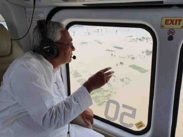 Bihar CM Nitish kumar announced 6000 Rs to flood affected family બિહાર પૂર: નીતીશ કુમારે જાહેર કરી એક અબજથી વધુ રૂપિયાની સહાયતા