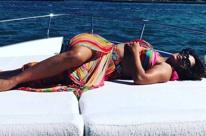  આ પહેલા પ્રિયંકાની સીગરેટ પીતી તસવીરો વાયરલ થઈ હતી જેને લઈને સોશિયલ મીડિયા પર તેણે ટ્રોલનો સામનો કરવો પડ્યો હતો. 