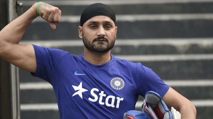 harbhajan singh hillarious tweet on launch of chandrayan 2 ચંદ્રયાન-2ના બહાને આ ક્રિકેટરે પાકિસ્તાન પર કર્યો જોરદાર કટાક્ષ, જાણો શું લખ્યું ટ્વિટર પર...