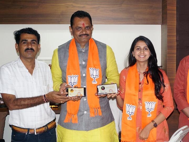 Gujarati Famous Singer Kinjal Dave joins BJP on Monday ગુજરાતની કઈ ફેમસ સિંગર ભાજપમાં જોડાઈ? નામ જાણીને ચોંકી જશો