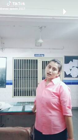 મહેસાણાઃપોલીસ સ્ટેશનમાં Tiktok વીડિયો બનાવનાર મહિલા પોલીસ કોન્સ્ટેબલ સસ્પેન્ડ