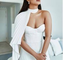 બોલિવૂડની આ એક્ટ્રેસ એક ઇન્સ્ટાગ્રામ પોસ્ટ કરવાના બદલામાં લે છે 1.87 કરોડ રૂપિયા