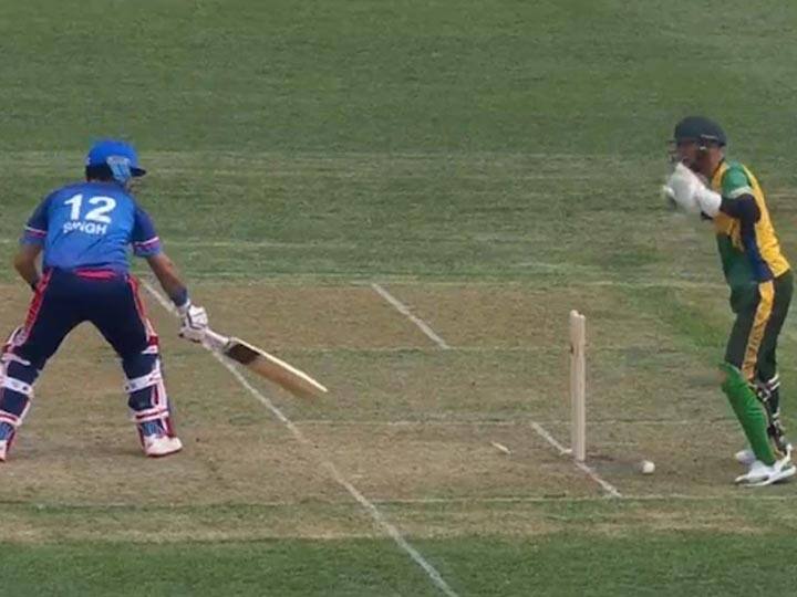 Former Team India Batsman Yuvraj Singh Bizarre Dismissal In Global T20 Canada કેનેડા T20માં ટીમ ઈન્ડિયાનો કયો ધાકડ ખેલાડી આઉટ ન હતો છતાં ક્રિઝ છોડીને ચાલતી પકડી? નામ જાણીને ચોંકી જશો
