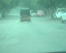 રાજકોટમાં ધોધમાર વરસાદ, ભારે વરસાદથી ઠેર-ઠેર ભરાયા પાણી