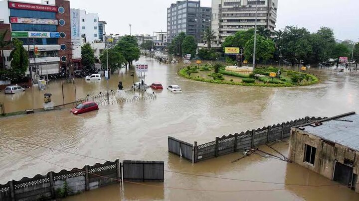 Rupani Gov announced  2 crore financial assistance to flood hit Vadodara  પૂરગ્રસ્ત વડોદરાની મદદે આવી રૂપાણી સરકાર, જાણો કેટલા કરોડની સહાયની કરી જાહેરાત?