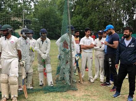 ગુજરાતી ક્રિકેટરનો ધડાકો, કહ્યું- મારા સહિત આશરે 100 ક્રિકેટરોને જમ્મુ-કાશ્મીર છોડવાનું કહેવામાં આવ્યું, જાણો વિગત