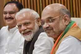 મોદી સરકારનો માસ્ટર સ્ટ્રોક- 2 ભાગમાં વહેંચાયું જમ્મુ કાશ્મીર, આ વિસ્તાર કેન્દ્ર શાસિત પ્રદેશ બન્યો