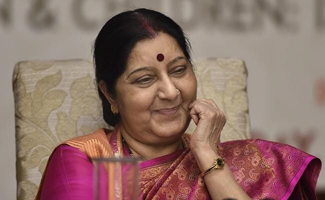 sushma swaraj passes away profile she was youngest ever cabinet minister in country at 25 years of age સુષ્મા સ્વરાજે કેટલા વર્ષની ઉંમરે કેબિનેટ મિનિસ્ટર બનીને બનાવેલો રેકોર્ડ હજુ નથી તૂટ્યો?