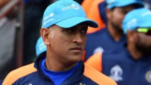 ચોગ્ગા-છગ્ગાની ફટકાબાજી કરીને ઋષભ પંતે તોડ્યો ધોનીનો આ ખાસ રેકોર્ડ, જાણો રેકોર્ડ વિશે