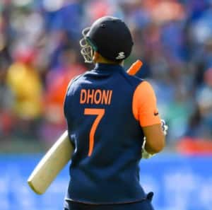 ચોગ્ગા-છગ્ગાની ફટકાબાજી કરીને ઋષભ પંતે તોડ્યો ધોનીનો આ ખાસ રેકોર્ડ, જાણો રેકોર્ડ વિશે