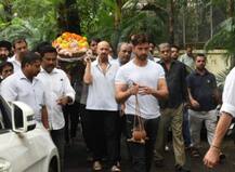 રિતિક રોશનના નાનાનું થયું નિધન, અમિતાભ-ધર્મેન્દ્ર સહિત અનેક સ્ટાર્સે આપી શ્રદ્ધાંજલિ, જુઓ તસવીરો