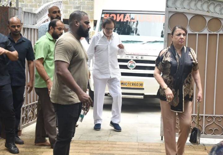 93 વર્ષીય ઓમ પ્રકાશે ડાયરેક્ટર તરીકે આખિર ક્યૂં, આપ કી કસમ, આઈ મિલન કી બેલા, આયા સાવન ઝૂમકે, આયે દિન બહાર કે, આદમી ખિલૌના હૈ જેવી ફિલ્મો બનાવી હતી.