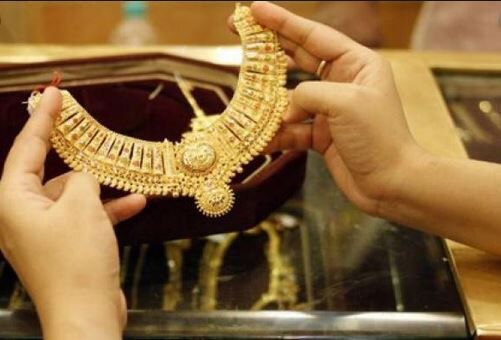 Gold price breaches Rs 41,400 per 10 grams in Ahmedabad અમદાવાદ સહિત દેશમાં અચાનક કેમ વધી ગયો સોનાનો ભાવ? જાણો આ રહ્યું કારણ