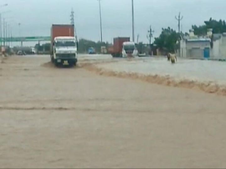 16 Inch heavy rainfall in Kutch at last 24 hours કચ્છમાં વરસાદ તુટી પડ્યો, 24 કલાકમાં કેટલા ઈંચ વરસાદ ખાબક્યો? જાણો વરસાદના આંકડા