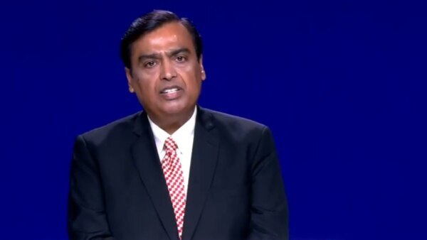 mukesh ambani reliance jio agm jio gigafiber to be launched september 2019 Reliance જિઓનો મોટો ધડાકો, 5 સપ્ટેમ્બરે લોન્ચ થશે જિઓ ફાઈબર, જાણો શું હશે ટેરિફ