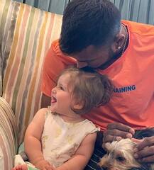 રિષભ પંત બાદ હવે હાર્દિક પંડ્યા પણ બન્યો બેબીસીટર, જુઓ વીડિયો