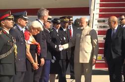 PM મોદી G7 શિખર સંમેલનમાં ભાગ લેવા ફ્રાન્સ પહોંચ્યા, ભારતીય સમુદાયે કર્યું સ્વાગત