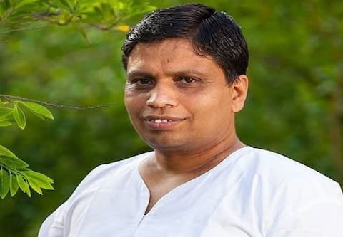બાબા રામદેવના સહયોગી અને પતંજલિના CEO બાલકૃષ્ણની તબિયત લથડી, એઈમ્સમાં કરાયા દાખલ બાબા રામદેવના સહયોગી અને પતંજલિના CEO બાલકૃષ્ણની તબિયત લથડી, એઈમ્સમાં કરાયા દાખલ