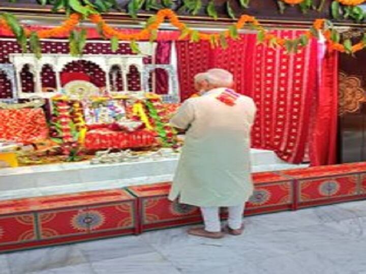 PM Modi to offer prayers at Shreenathji Temple in Bahrain PM મોદીએ બહેરીનમાં શ્રીનાથજી મંદિરમાં કરી પૂજા, આજે ફ્રાન્સમાં ટ્રમ્પ સાથે થઇ શકે મુલાકાત