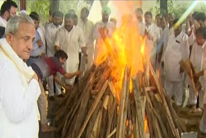 Mortal Remains Of Former Union Minister Cremated With Full State Honour know details અરૂણ જેટલી પંચતત્વમાં થયા વિલીન, પુત્ર રોહને આપી મુખાગ્નિ