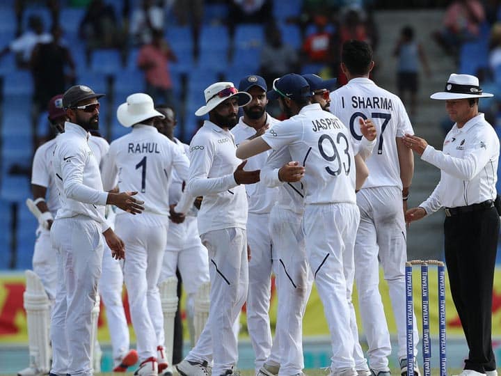 West Indies in the first Test as Jasprit Bumrah dismantled the hosts with a five wicket: Virat Kohli વેસ્ટ ઈન્ડિઝ સામે જીત બાદ વિરાટ કોહલીએ કયા બે ખેલાડીઓના ભરપૂર વખાણ કર્યા? જાણો વિગત
