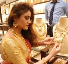 સોનામાં લાલચોળ તેજી, 10 ગ્રામનો ભાવ પહોંચ્યો અધધ...કિંમત પર