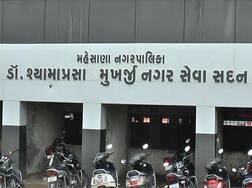 મહેસાણા નગરપાલિકાના કૉંગ્રેસના સાત સભ્યો ભાજપમાં જોડાયા