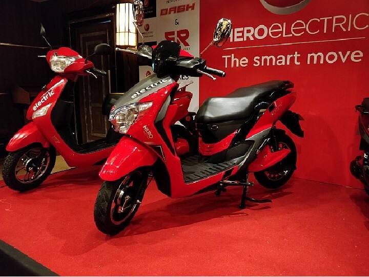 ગત સપ્તાહે હીરો ઈલેક્ટ્રિકે Optima ER અને Nyx ER સ્કૂટર લોન્ચ કર્યા હતા. જેની કિંમત ક્રમશઃ 68,721 રૂપિયા અને 69,754 રૂપિયા છે. કંપનીનો દાવો છે કે ફૂલ ચાર્જ થવા પર ઓપ્ટિમા ઈઆર 110 કિલોમીટર અને એનવાઈએક્સ ઈઆર 100 કિલોમીટર સુધી ચાલશે. આ બંને ઈ સ્કૂટરની ટોપ સ્પીડ 42 કિલોમીટર પ્રતિ કલાક છે.