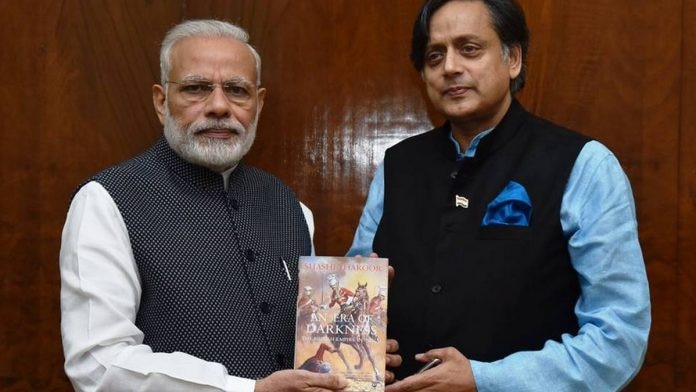 Congress To Send Notice To Shashi Tharoor For Praising PM Modi PM મોદીના વખાણ કરવા શશી થરૂરને પડ્યા ભારે, કૉંગ્રેસે ફટકારી નોટીસ