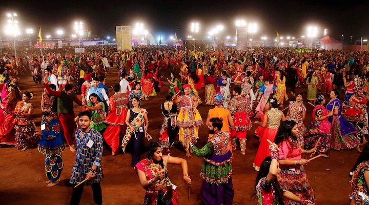 gujarat government may increase garba playing time in navratri આ વર્ષે નવરાત્રિમાં મોડી રાત સુધી ગરબા રમી શકાશે, જાણો સરકારની શું છે યોજના?