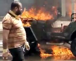 રાજકોટઃ ટિકટોકમાં ફેમસ થવા યુવકે હદ વટાવી, જાહેરમાં કાર સળગાવી દીધી