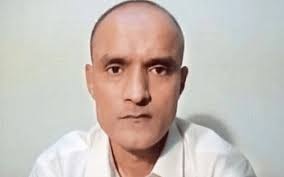 Kulbhushan Jadhav under extreme pressure to parrot Paks untenable claims મુલાકાત બાદ વિદેશ મંત્રાલયે કહ્યુ- કુલભૂષણ પર પાકિસ્તાનના ખોટા દાવા માનવાનું દબાણ