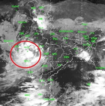 Heavy rainfall in Gujarat for next 5 days રાજ્યમાં 5 દિવસ પડી શકે છે ભારે વરસાદ ? જાણો હવામાન વિભાગે શું કરી આગાહી