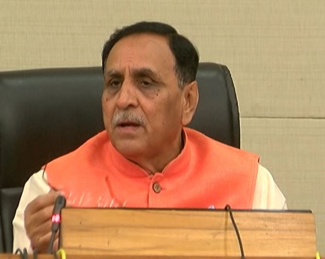 Motor Vehicles Act 2019: Gujarat govt announces new traffic rules ગુજરાત સરકારની મોટી જાહેરાત, મોટર વ્હિકલ એક્ટમાં સુધારો કરી દંડની રકમ ઘટાડી, જાણો કયા ગુના માટે કેટલો દંડ?