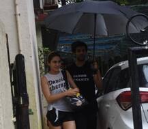 વરસાદમાં ફસાઈ સારા અલી ખાન છત્રી લઈને પહોંચ્યો કાર્તિક આર્યન, જુઓ તસવીરો