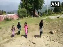 બોર્ડર પર પાકિસ્તાનના ફાયરિંગ વચ્ચે ભારતીય સેનાએ બચાવ્યા સ્કૂલના બાળકોને, જુઓ વીડિયો
