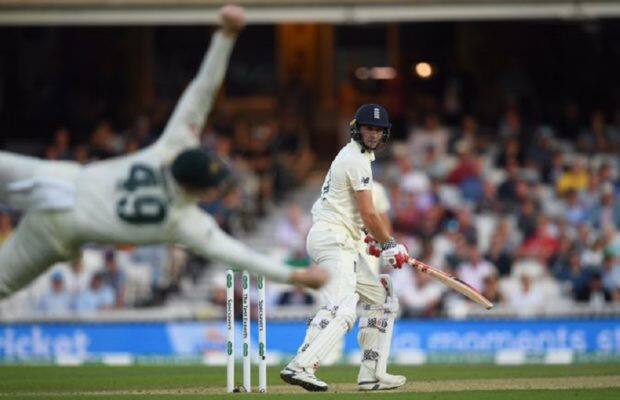 steve smiths stunning catch to chris woakes in ashes test મેચ દરમિયાન આ ખેલાડીએ હવામાં ઉડીને કર્યો કેચ, જોઇને મેદાન પરના બધા ચોંકી ગયા, જુઓ કેચનો વીડિયો......