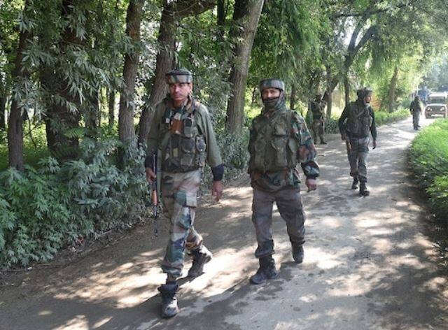 Pakistan violated ceasefire in jks poonch જમ્મુ કાશ્મીર: પાકિસ્તાને પુંછ જિલ્લા કર્યું સીઝફાયરનું ઉલ્લંઘન, ફાયરિંગમાં 4 જવાન ઘાયલ