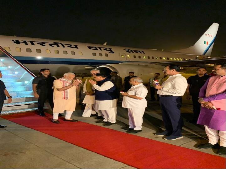 PM મોદીનું અમદાવાદમાં આગમન, મંગળવારે સરદાર સરોવર ડેમ ખાતે ઉજવશે બર્થ ડે PM Modi reached Ahmedabad airport to celebrate birthday tomorrow PM મોદીનું અમદાવાદમાં આગમન, મંગળવારે સરદાર સરોવર ડેમ ખાતે ઉજવશે બર્થ ડે