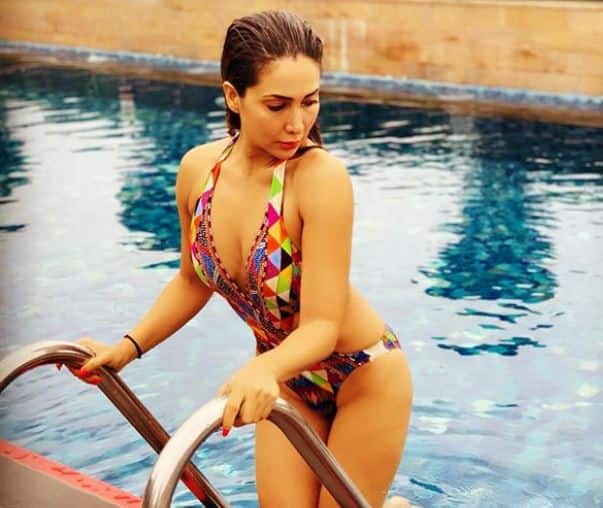 એક્ટ્રેસ કિમ શર્મા ક્રિકેટર યુવરાજ સિંહને પણ ડેટ કરી ચુકી છે. (તમામ તસવીરો સોશિયલ મીડિયા)