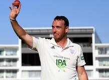 ભારતીય બેટ્સમેન સહિત 10માંથી 9 વિકેટ લઈને આ બોલર રાતોરાત છવાઈ ગયો