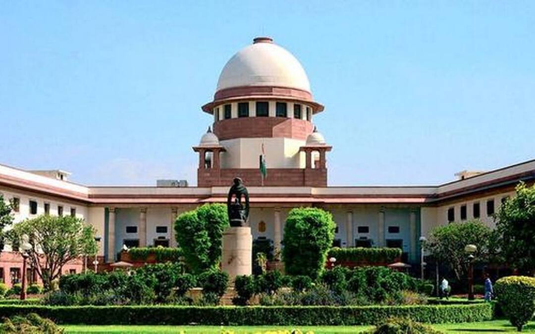 SC seeks response from J&K on plea challenging detention of five persons જમ્મુ કાશ્મીર હાઇકોર્ટનો સંપર્ક કરવામાં મુશ્કેલી આવતી હોવાનો દાવો ખોટોઃ સુપ્રીમ કોર્ટ