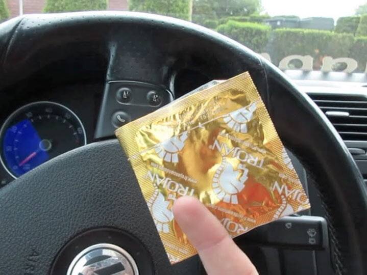 Why cab drivers keep condoms as first-aid in Delhi? કેબ ડ્રાઈવરો ગાડીમાં કેમ સાથે રાખે છે કોન્ડમ? કારણ જાણીને ચોંકી જશો